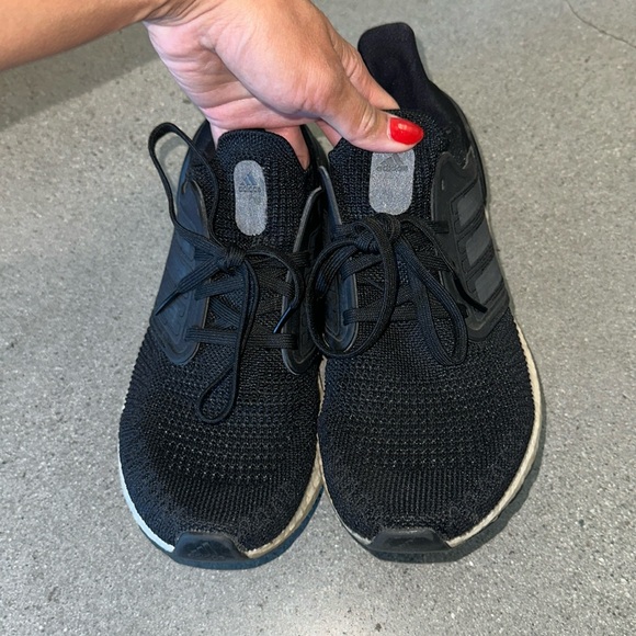Adidas ultra boost shoes - Picture 3 of 5